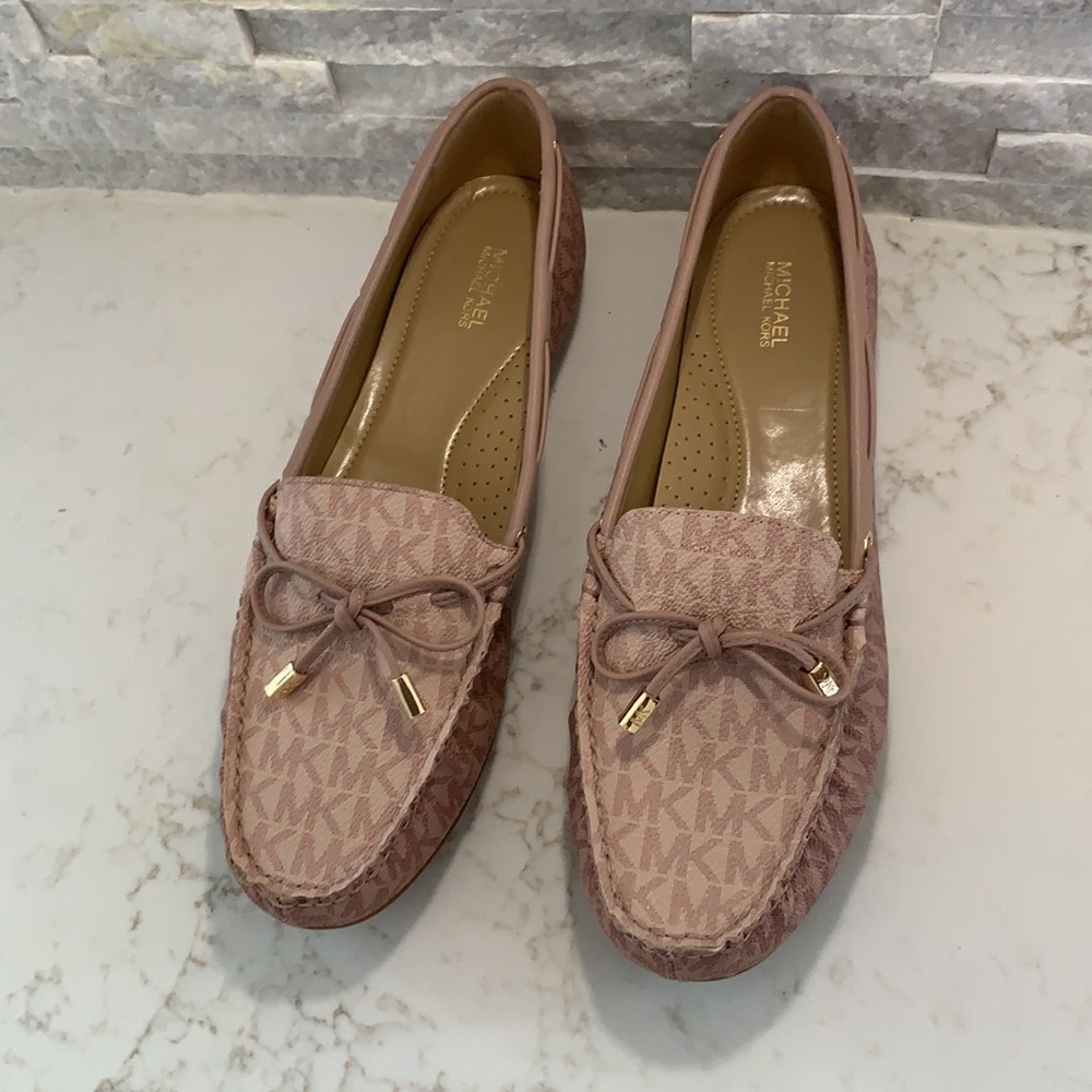👠👠SOLD!!!👠👠NWOT - Michael Kors Flats!!! - Picture 2 of 6